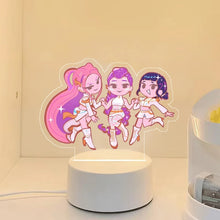 Lade das Bild in den Galerie-Viewer, KPop Demon Hunters Nachtlicht HunterX Deko Lampe, Zoey Rumi Mira Saja Boys Motive