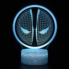 Lade das Bild in den Galerie-Viewer, Deadpool Lampe, Nachttischlampe, 3D Effekt und Farbwechsel kaufen