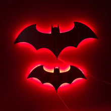 Lade das Bild in den Galerie-Viewer, Batman Wandlampe LED Licht kaufen