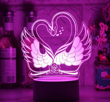 Lade das Bild in den Galerie-Viewer, Romantisches Deko Lampe Nachlicht mit Schwan Herz Liebe Motiv kaufen
