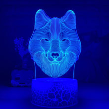 Lade das Bild in den Galerie-Viewer, Deko Lampe Nachtlicht mit Wolf Motiv - Leuchtet in verschiedenen Farben kaufen