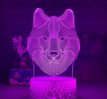 Lade das Bild in den Galerie-Viewer, Deko Lampe Nachtlicht mit Wolf Motiv - Leuchtet in verschiedenen Farben kaufen