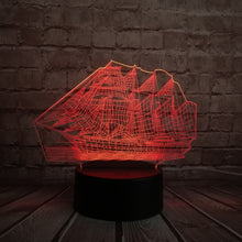 Lade das Bild in den Galerie-Viewer, Segelschiff Lampe mit magischen 3D Effekt und Farbwechsel kaufen