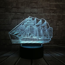 Lade das Bild in den Galerie-Viewer, Segelschiff Lampe mit magischen 3D Effekt und Farbwechsel kaufen