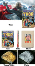 Lade das Bild in den Galerie-Viewer, Thor Comic Heft Lampe, Nachtlicht, Tischlampe - Lampe zum auffächern im Comic Look kaufen

