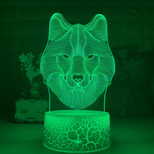 Lade das Bild in den Galerie-Viewer, Deko Lampe Nachtlicht mit Wolf Motiv - Leuchtet in verschiedenen Farben kaufen
